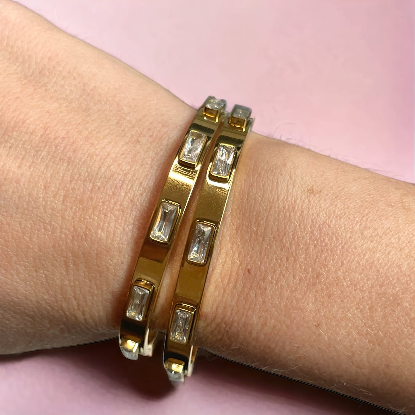 DALIA || Protruding Rectangle spaced diamond bangle